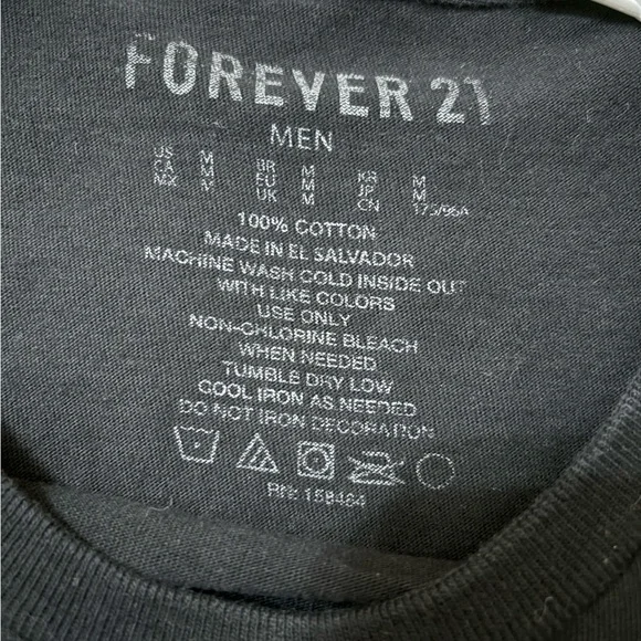 Black Graphic Tee Forever21 Size Medium - Picture 3 of 4